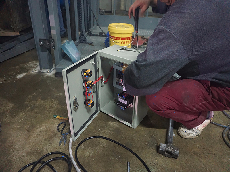 廣東液壓升降平臺電壓能否用220V？